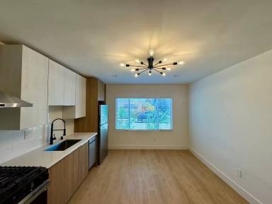 Main picture of 121 Ximeno Ave