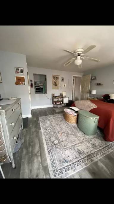 Main picture of 124 Jamestown St