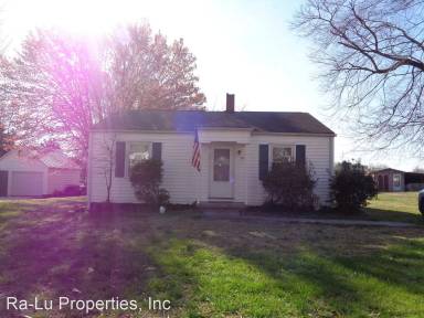 Main picture of 321 Baxter St
