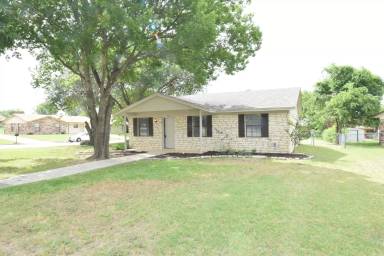 Main picture of 580 Plaza Ct