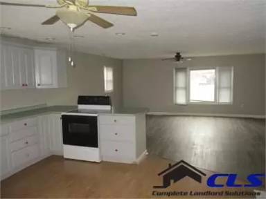 Main picture of 2405 S 6th St