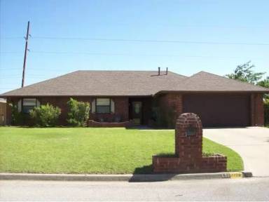 Main picture of 7706 NW Lawton Ave
