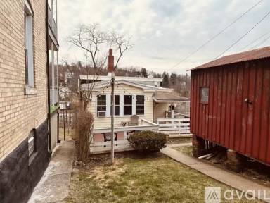 Main picture of 100 Secane St