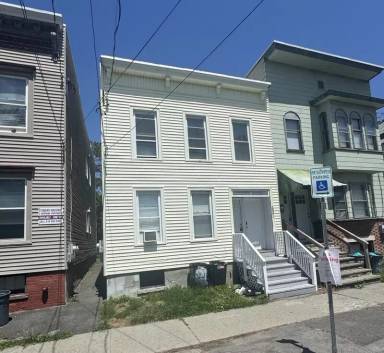 Main picture of 531 Hamilton St