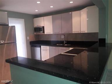 Main picture of 5950 Del Lago Cir