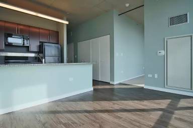 Main picture of 1411 S Wabash Ave