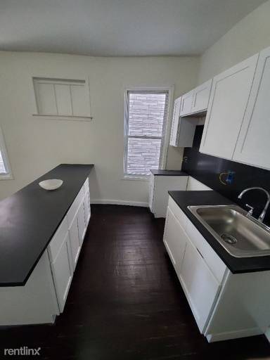 Main picture of 89 E 25th St