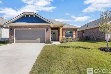 Main picture of 635 Lombard Dr