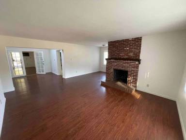 Main picture of 21425 Velicata St