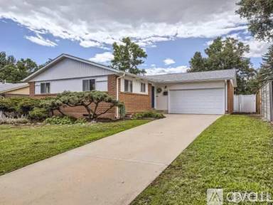 Main picture of 1680 Linden Ave