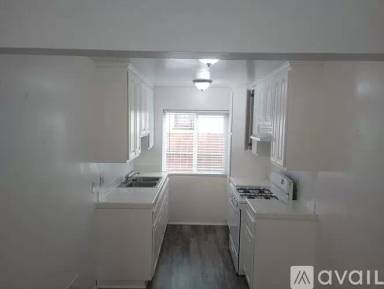 Main picture of 17112 Clark Ave