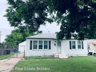 Main picture of 231 E Myrtle Ln