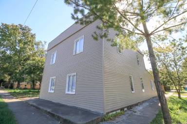 Main picture of 900 E Dale St