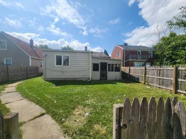 Main picture of 4224 W Glendale Ave
