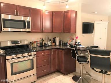 Main picture of 7 Landers St