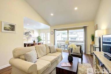 Main picture of 55 Fairmount Ave