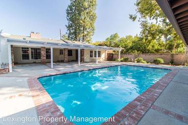 Main picture of 8656 Balcom Ave