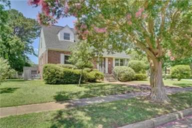 Main picture of 529 Roland Dr