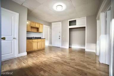 Main picture of 80 W 18th St