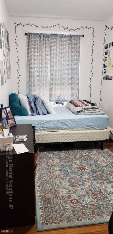Main picture of 11 Saint Lukes Rd