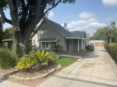 Main picture of 5359 Brockton Ave