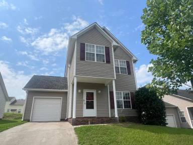 Main picture of 932 Anchor Way NE