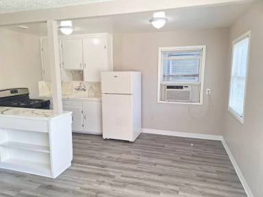 Main picture of 3227 W St