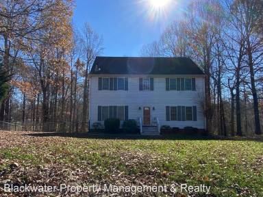 Main picture of 104 Winding Cedar Way