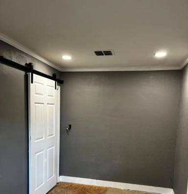 Main picture of 301 Edwards St