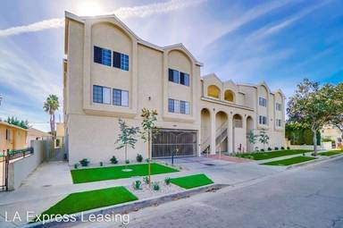 Main picture of 3638 W 113th St