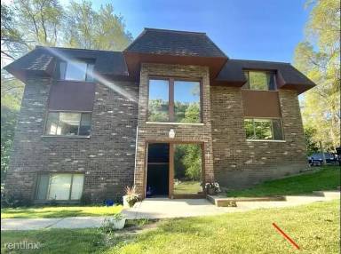 Main picture of 9275 Brookside Dr