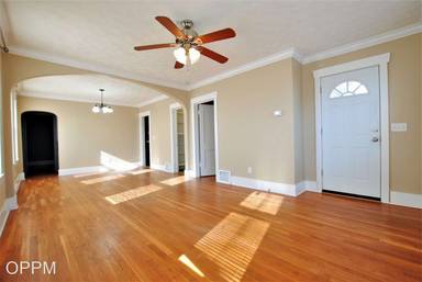 Main picture of 4002 N 44th St