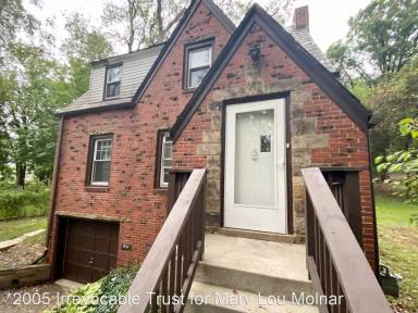 Main picture of 2445 Lytle Rd