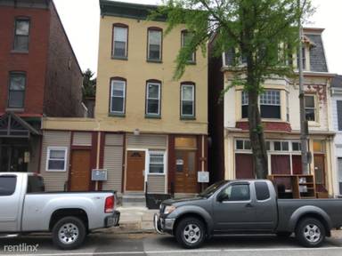 Main picture of 380 E High St