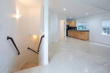 Main picture of 5070 Lotus St