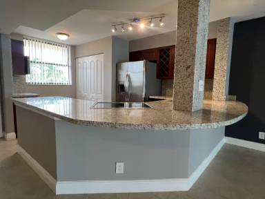 Main picture of 118 Lake Emerald Dr