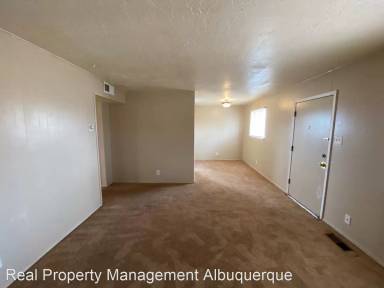 Main picture of 313 Columbia Dr SE