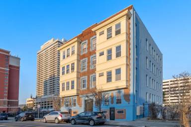 Main picture of 143 S South Carolina Ave
