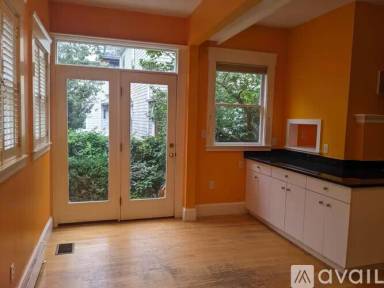 Main picture of 29 Ellsworth Ave