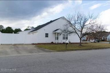 Main picture of 3601 Jayne Ln NW