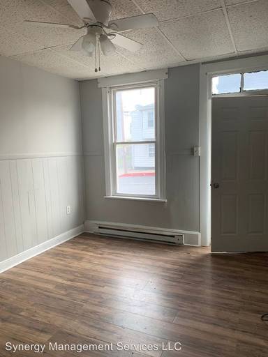 Main picture of 114 N Conococheague St