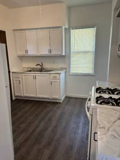 Main picture of 1010 Oak St