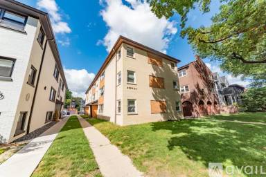 Main picture of 4520 N Seeley Ave