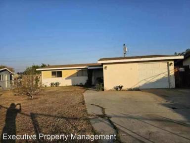 Main picture of 5812 Elwood Ln