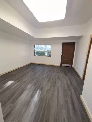 Main picture of 375 Main St