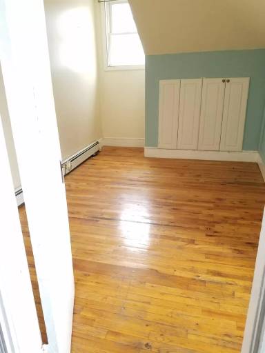 Main picture of 14 Hillside St