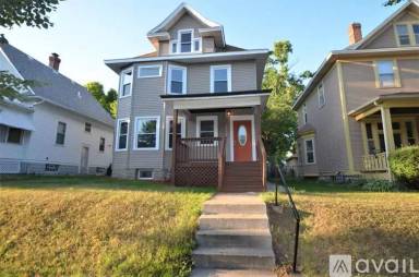 Main picture of 966 Carroll Ave