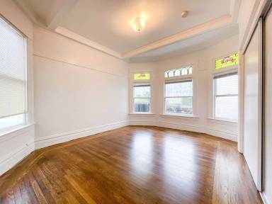Main picture of 1520 California St