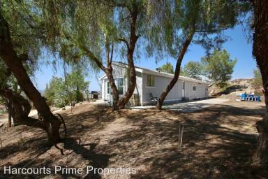 Main picture of 32695 Weber Way