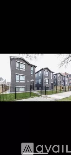 Main picture of 4741 S Michigan Ave